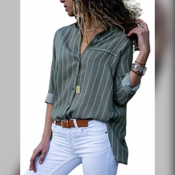 HUUSA Tops - Loose V neck long sleeved casual blouse sz Large